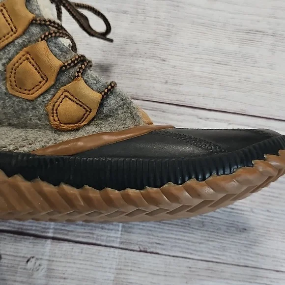 Sorel Sz 8 Gray and Tan Winter Boots - Picture 7 of 16